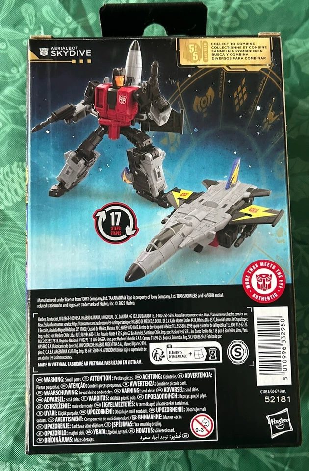 Transformers Age Of The Primes ARIALBOT SKYDIVE Action Figure - Image 4 of 4