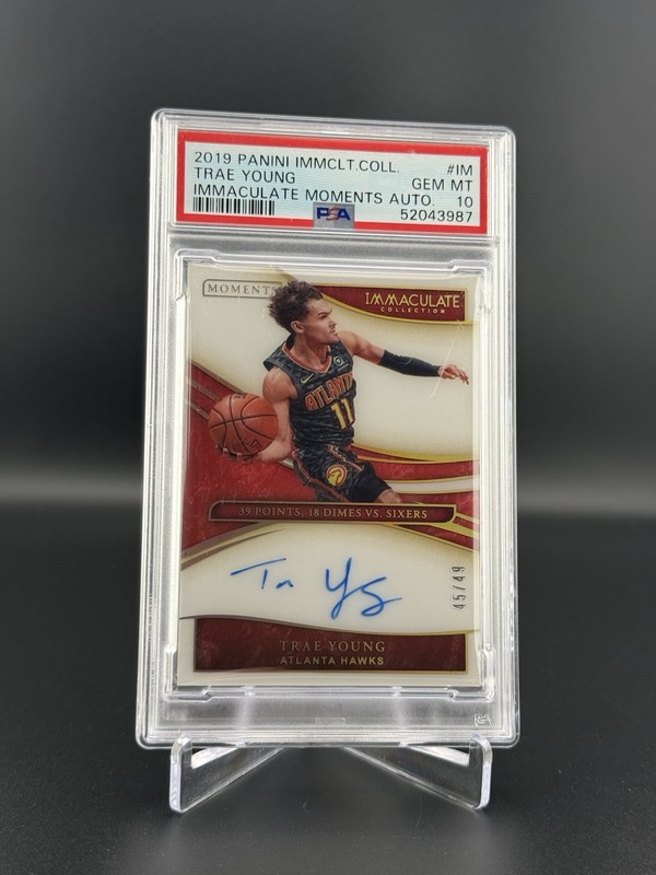 2019 Immaculate - Moments Autographs Trae Young Auto #IM-TYG /49 GEM PSA 10
