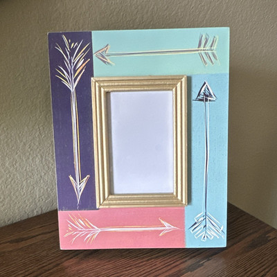 Hobby Lobby 4x6 Multicolor Arrow MDF Photo Frame Portrait Hanging/Freestanding
