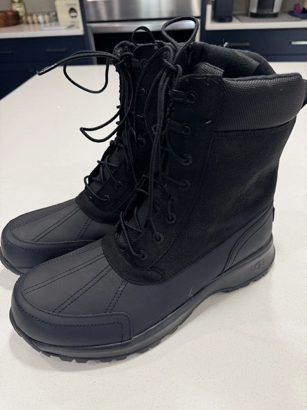 UGG Men’s Emmett Duck Boot Hi Waterproof Boots Black Size 10 MSRP $160
Opens in a new window or tab