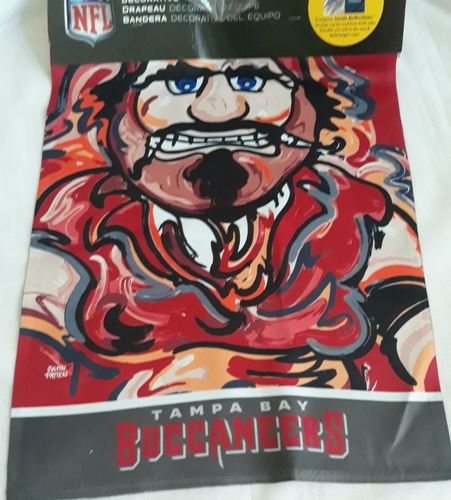 Bandera de jardín TAMPA BAY BUCCANEERS única doble cara paquete nuevo abierto abril 12,5"x18" - Imagen 9 de 12
