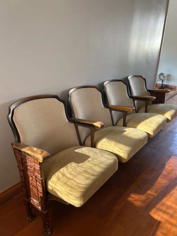 Beautiful Antique 1900s Cast Iron and Wood Theater seats 4, Very Confortable - Image 3 of 4