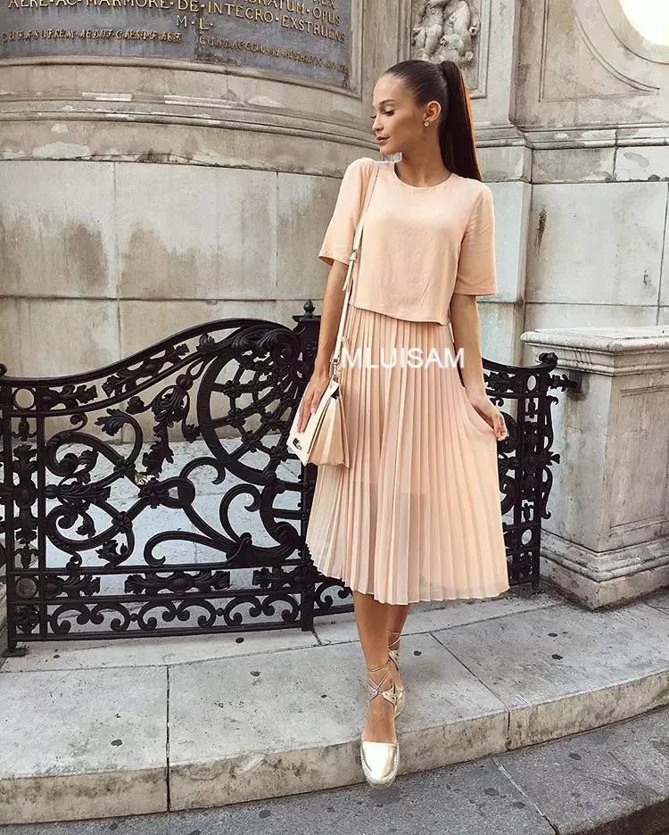 pleated skirt dress