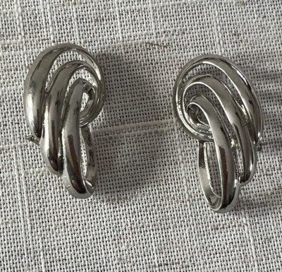 SILVER TONE  STUD EARRINGS vintage 