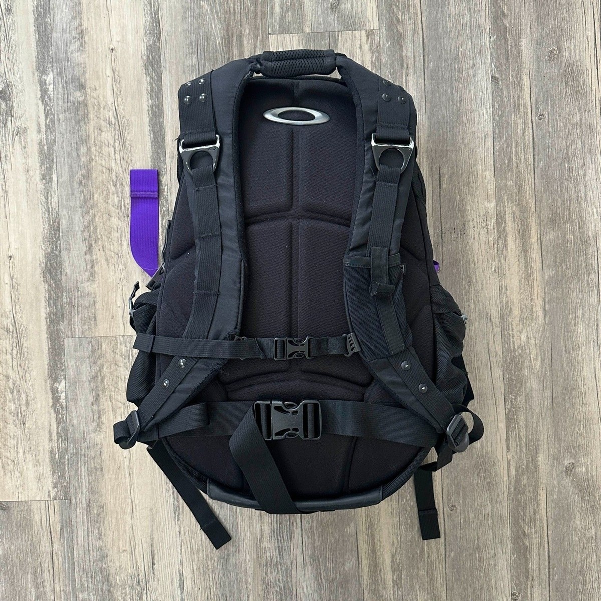 Vintage Y2K Oakley Icon 3.0 Backpack Infinite Hero Ash