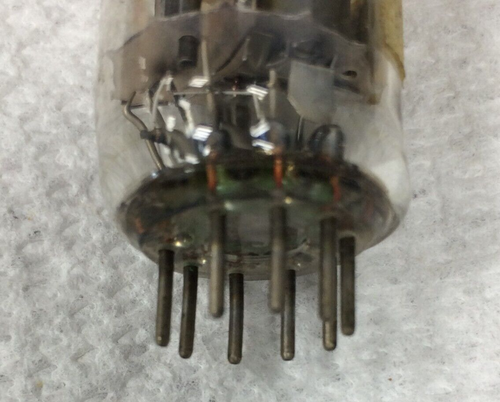Tubo electrónico de vidrio vintage sin marca, 6 AM8 - Imagen 3 de 3