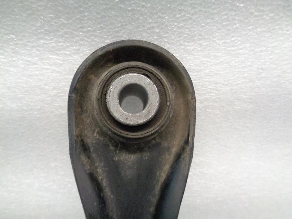 Brazo de control inferior trasero MAZDA 3 2004-2013 sin eslabón lateral turbo OEM DK810195 Foto 4 de 4