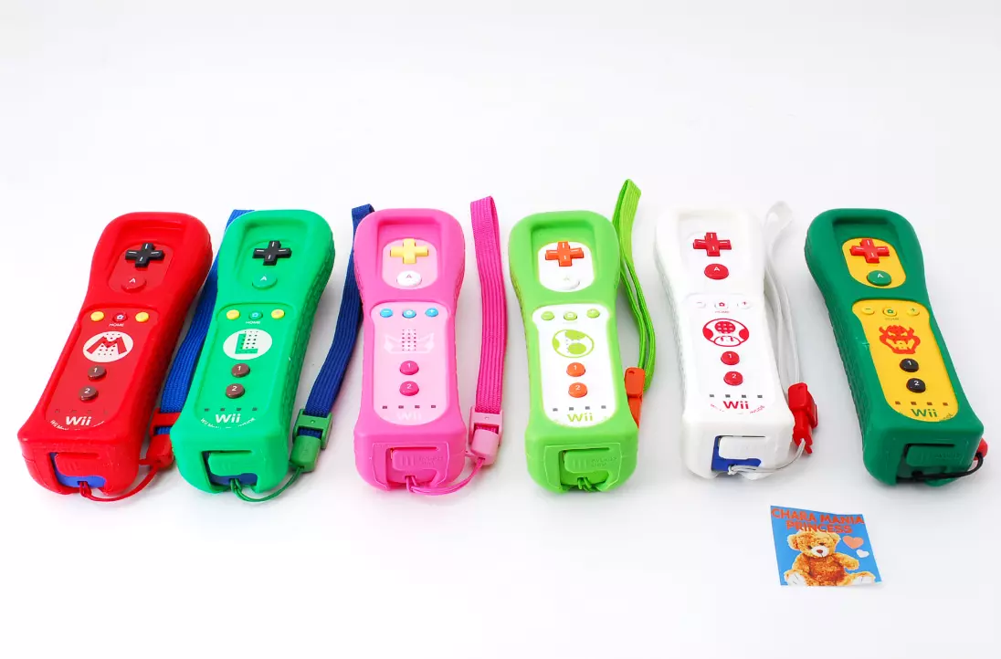 Lot 6 Nintendo Wii Controller Remote control plus Mario Luigi