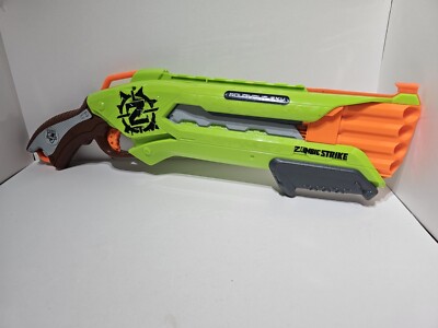 Nerf N-Strike Elite Zombie Strike Rough Cut 2x4 Pump Action Blaster Grün