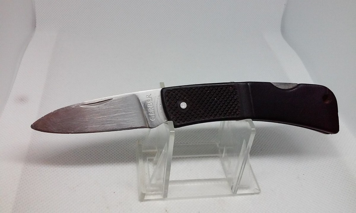 VINTAGE GERBER 300 BLACK LOCKBACK BLADE POCKET KNIFE 97223