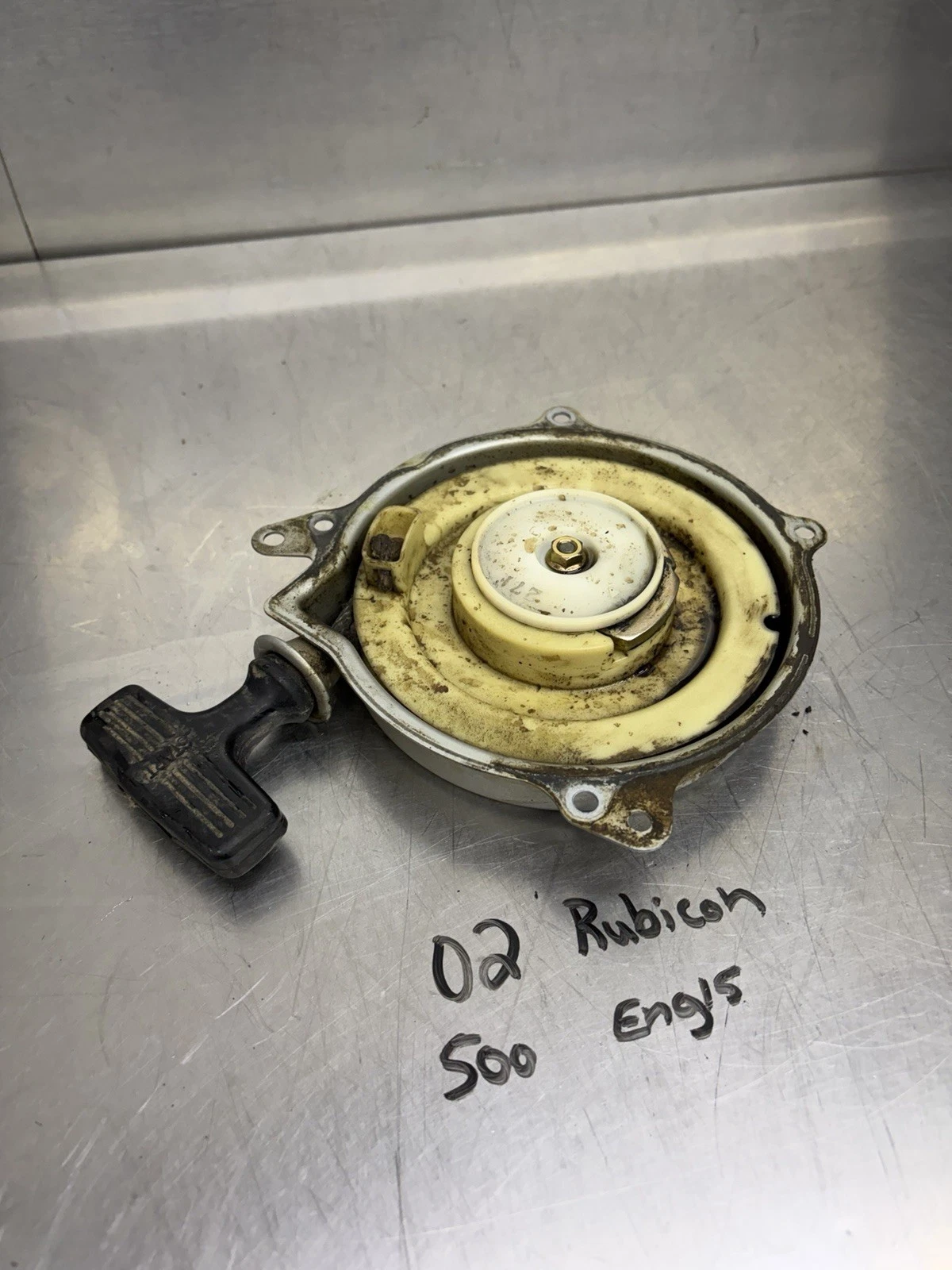 01 02 03 04 Honda Foreman Rubicon 500 OEM Engine Hand Pull Start Recoil Assembly