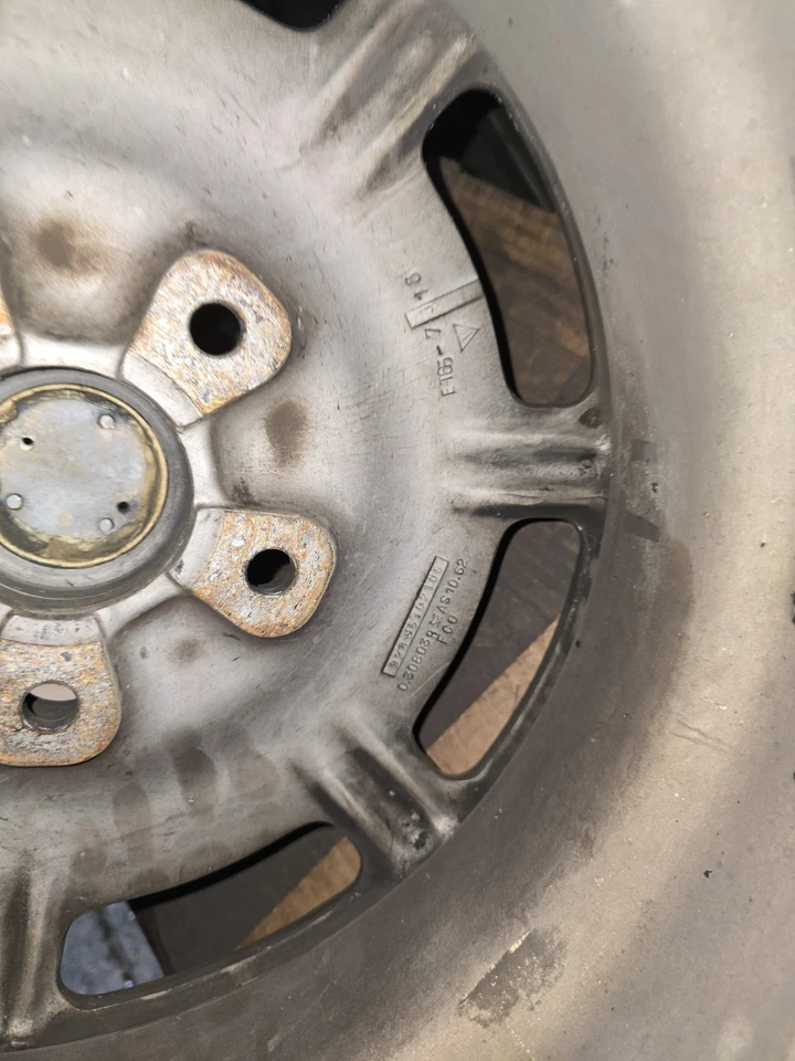 porsche 928 Rims - image 3 of 3