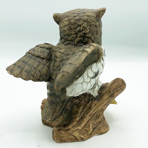 Owl Perched on Branch Porcelain Figure - Picture 3 of 6