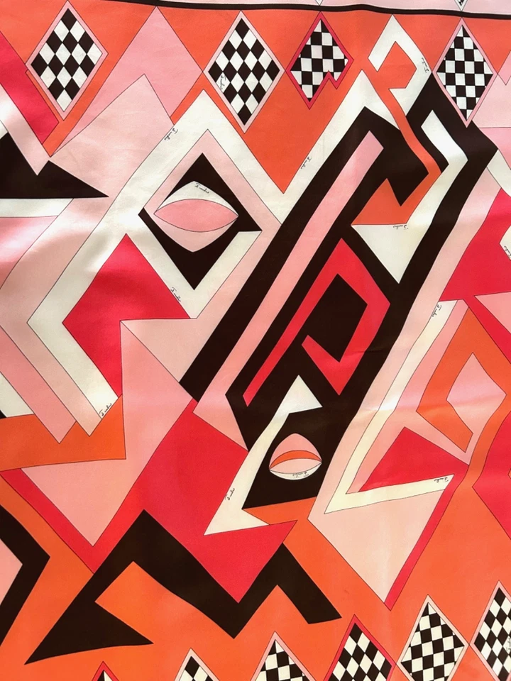 Emilio Pucci Rosa Coral Negro Blanco Firmado 35" Bufanda de Seda Geométrica Enrollada a Mano Foto 4 de 4