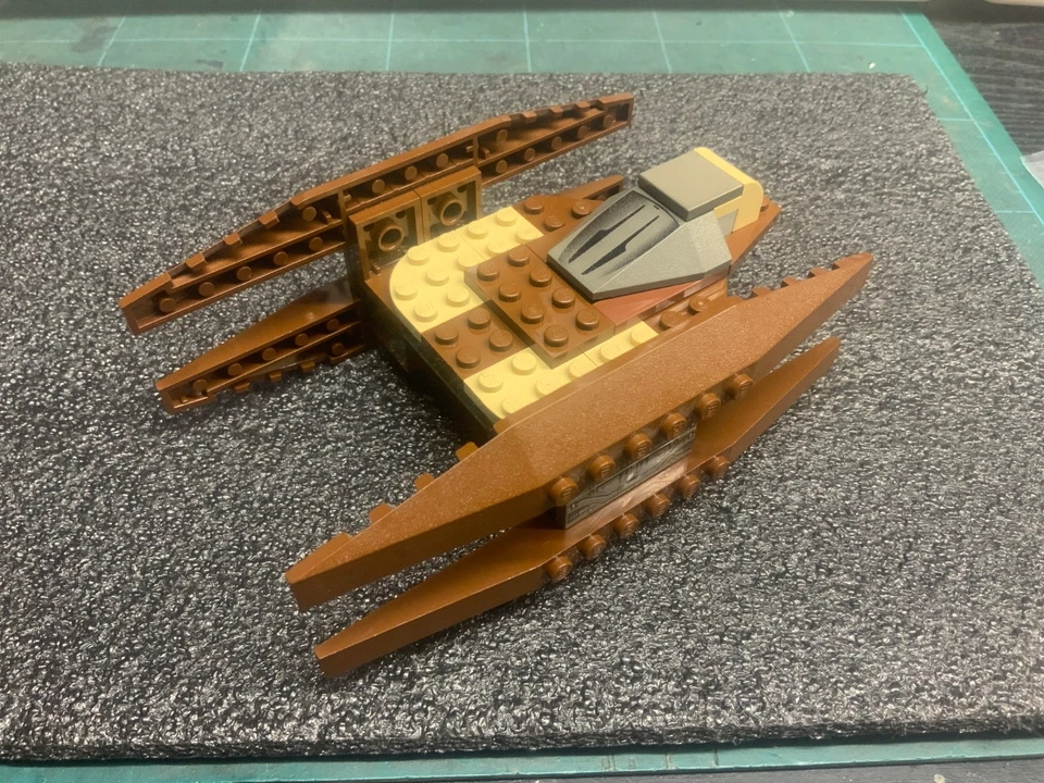LEGO Star Wars 7111 Droid Fighter, photo 1 of 3