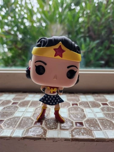 Funko Pop Wonder Woman #242 2108 Fall Convention Exclusive Loose