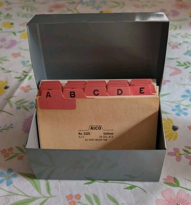 Vintage Syndicate Mfg - Gray Metal 3x5 File Card, Recipe Box W/ Dividers & Cards