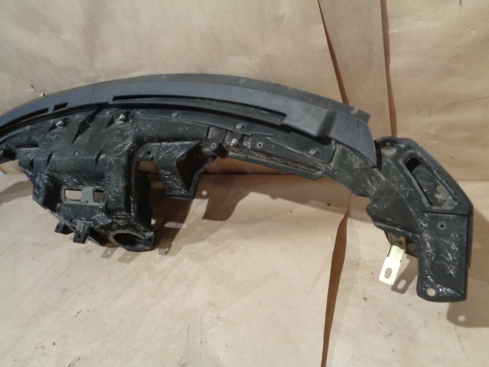 Maserati 4200 - Air Ducting For Dashboard (USED) - P/N 67239600