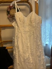 Wedding Dress (Brand-New) Size 18 Engagement Fell Thru