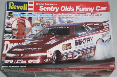 Revell Bruce Larson's Sentry Olds Funny Car 1:24 sealed inside