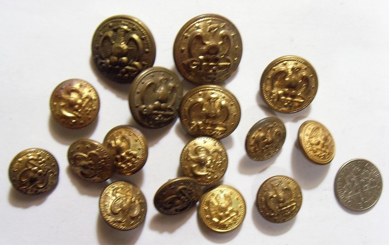 16 Antique USA navy Eagle Anchor 1851 to 1941 metal buttons lot 52365