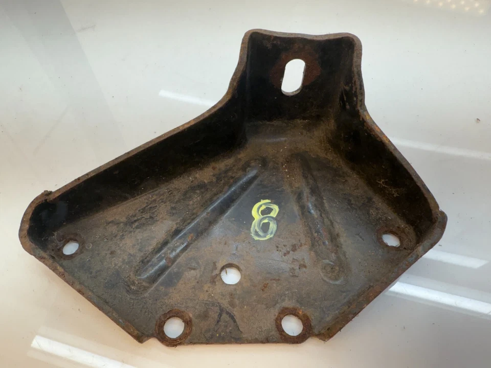 Suporte de montagem de motor OEM GM 1961 1962 1963 CHEVY Corvair 61 62 63 B13-8 - Imagem 2 de 4