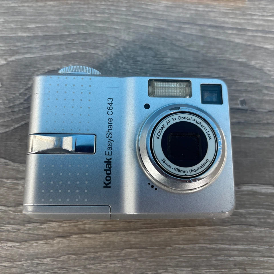 Kodak EasyShare C643 6.1MP Compact Digital Camera Point & Shoot TESTED/WORKS - Image 2 of 4