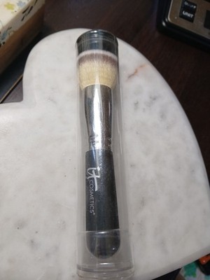 IT COSMETICS Heavenly Luxe Top Buffing Foundation Brush #6 sealed