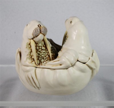 Harmony Kingdom - TEA FOR TWO - 1991 Walrus Treasure Jest - w/Box TJLWA
