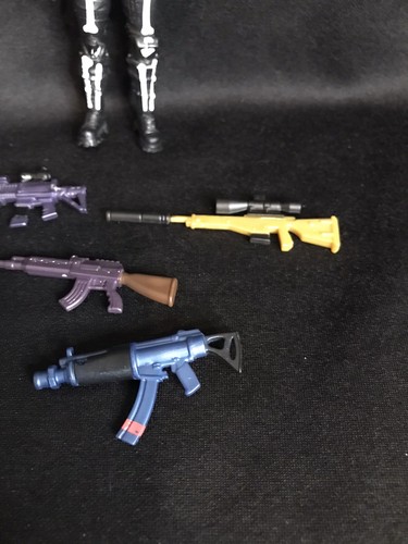 Fortnite 4” Skull Ranger Action Figure - Picture 4 of 5