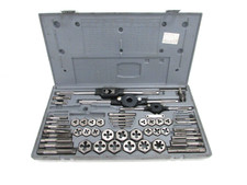 CRAFTSMAN TOOLS STANDARD THREAD 59-pc. TAP HEXAGON THREADING DIE SET 9-52353