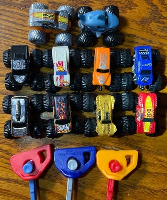 8 Mighty Mini Monster Jam Monster Trucks (1:87) W/2 Mini Monster , 3 Keys Lot