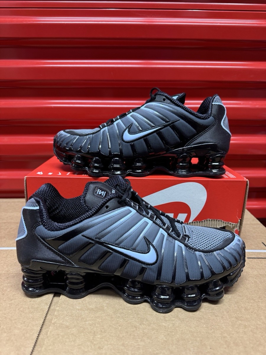 mens size 9 nike shox