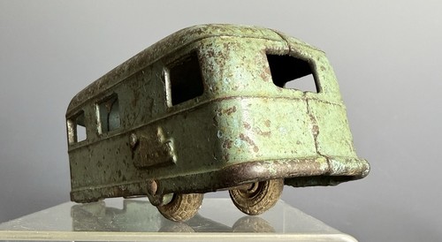 Vintage ARCADE Cast Iron "THE COVERED WAGON" Camper - Picture 2 of 13