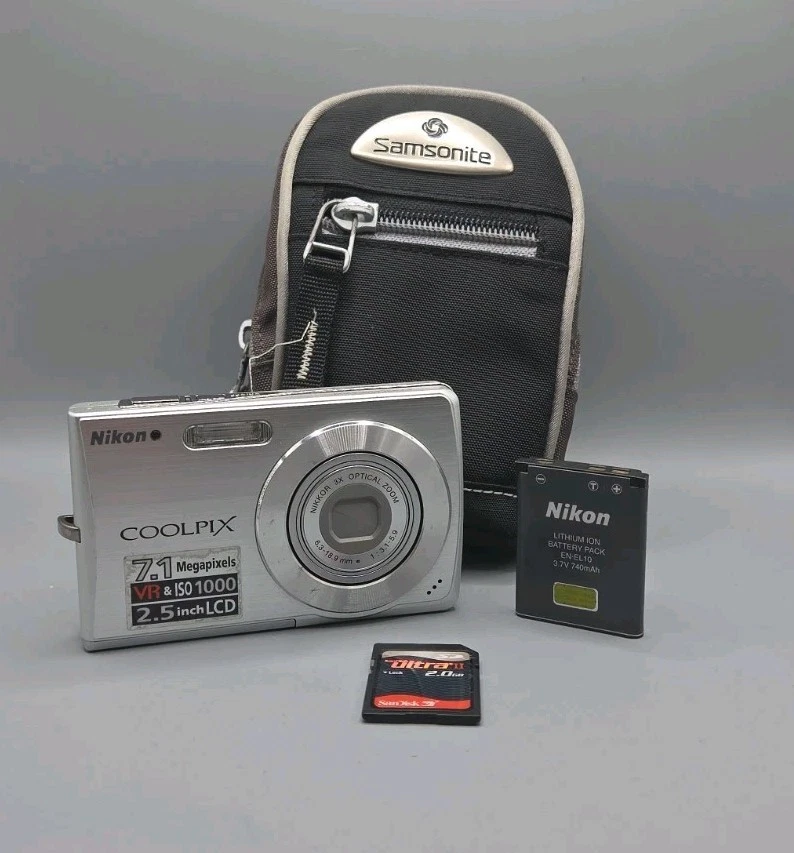 Preços baixos em Câmeras digitais Nikon Coolpix S200 Resolução