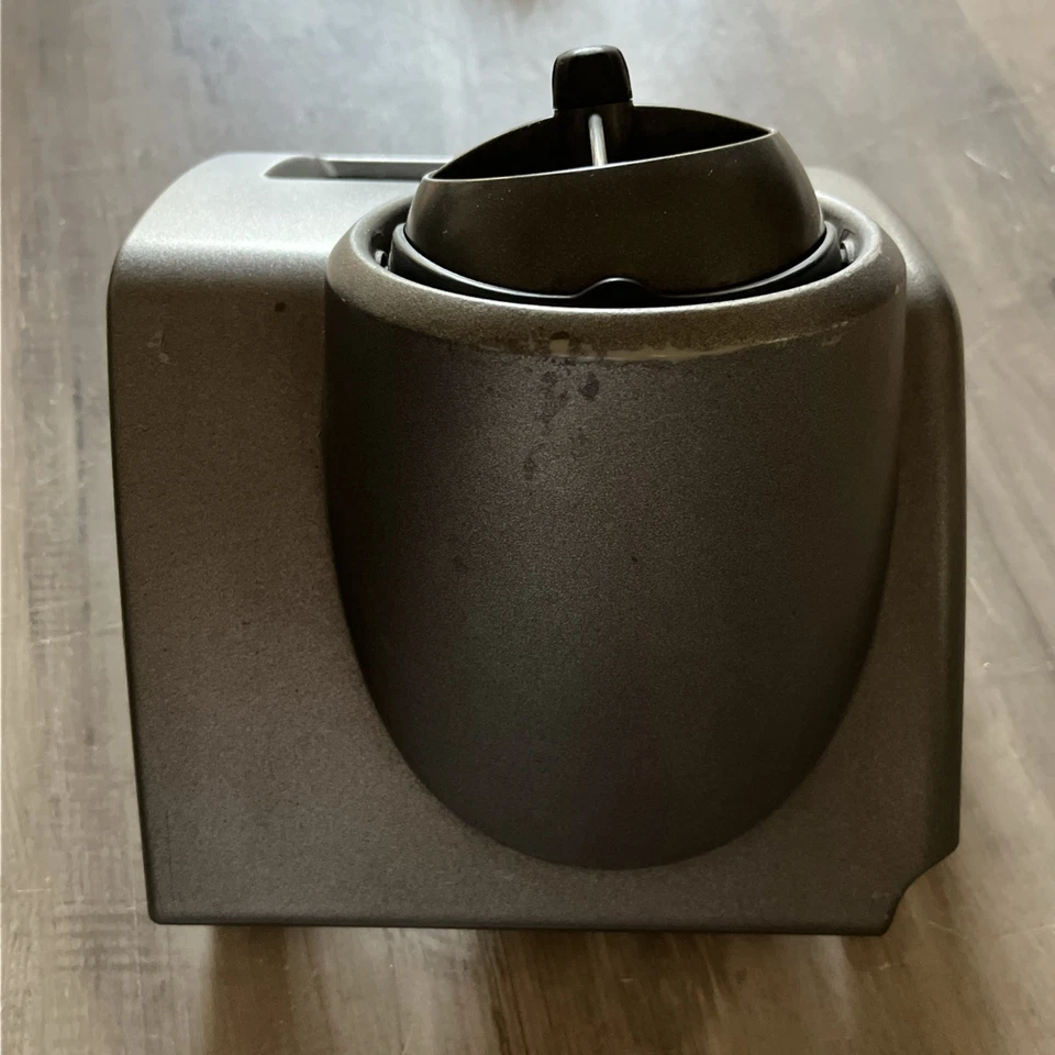 HUMMER H2 2003-2004 TABLERO LADO IZQUIERDO EXTERIOR AIRE ACONDICIONADO REJILLA DE VENTILACIÓN Y BISEL MOLDURA OEM Foto 3 de 4