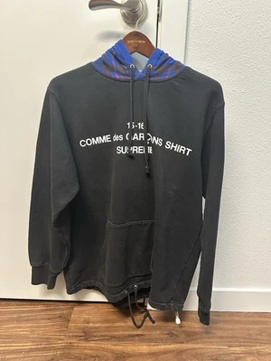 Preços baixos em Supreme x Comme Des Garcons moletons para Homens