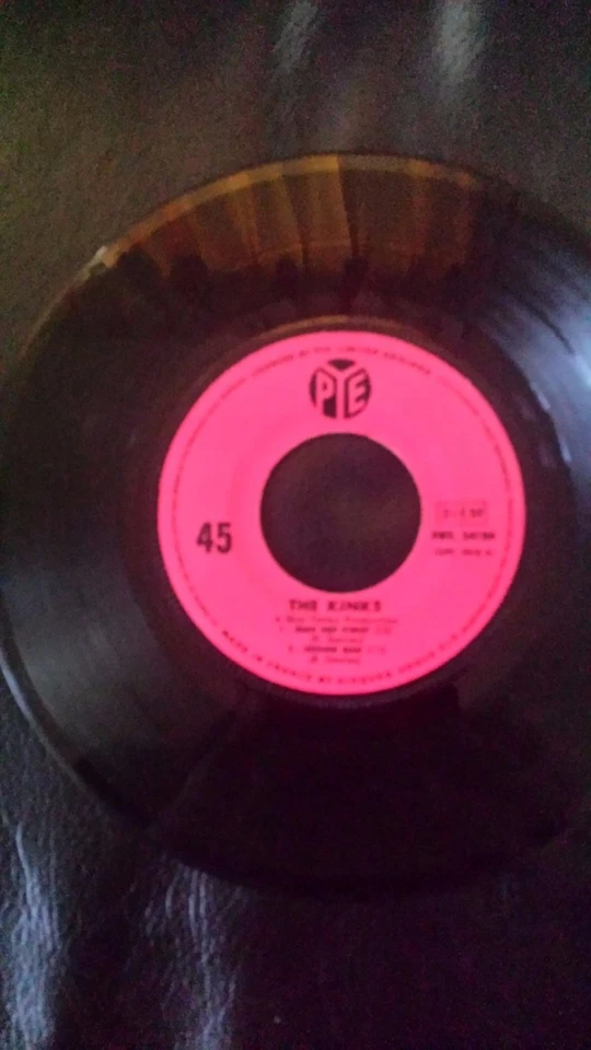 The KINKS FRENCH EP. 4 songs w/ " DEAD END STREET" - Image 4 of 4