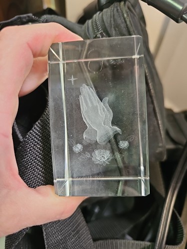 3D Laser Etched Crystal Cube Praying Hands And Cross 2”x 3” On Lighted Stand - Picture 7 of 9