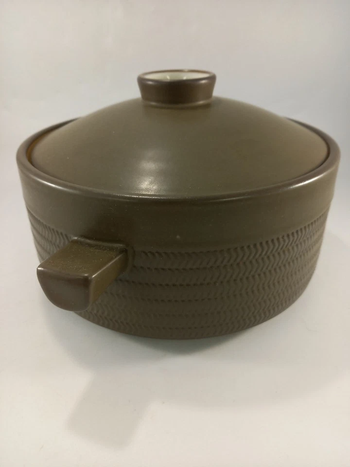 Denby Chevron casserole lidded dish green brown 4 pint 2x handles VGC - Image 4 of 4