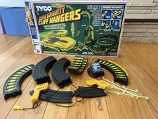 Vintage Tyco Zero Gravity Cliff Hangers Nite Glow 6234 Racing Incomplete No Cars