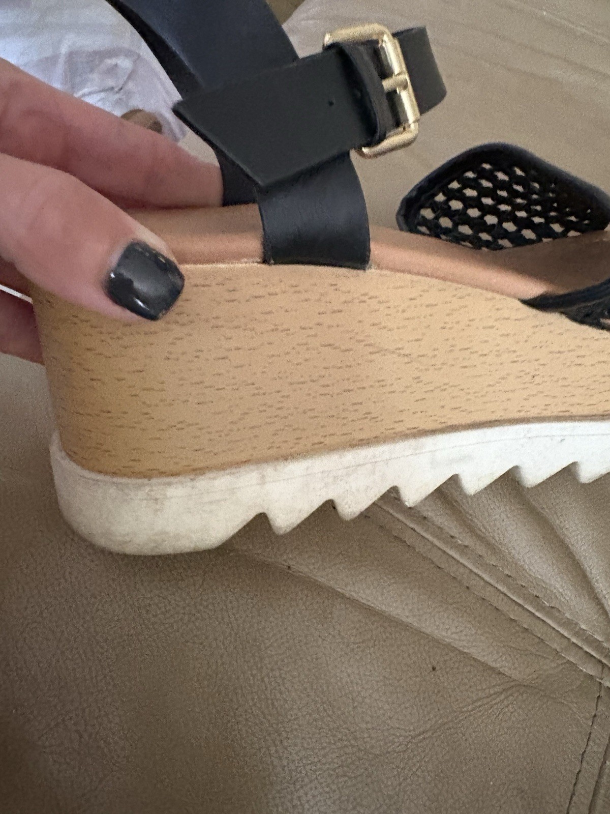 Universal Threads Black Sandals Platform 7.5 - image 5