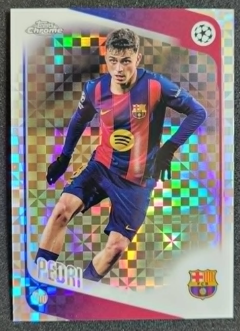 Pedri 2025-26 Topps Chrome UEFA UCC #196 Xfractor FC Barcelona