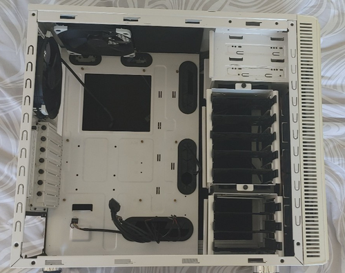 Fractal Design Define R4 White (Windowed Side Panel) – ATX Mid Tower Case - Picture 2 of 18