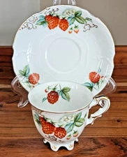 Vtg Teacup & Saucer UCAGCO Japan Footed Raspberry w Flowers Leaves Gold Trim