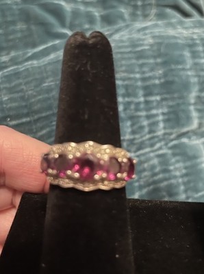 Ring Rhodolith Granat mit sieben Steinen Größe 7 Platin über Sterlingsilber