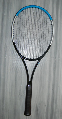 WILSON Ultra Pro 18x20 V3 H19 Tennis Racquet Grip Size 4 3/8, L3 - Excellent
