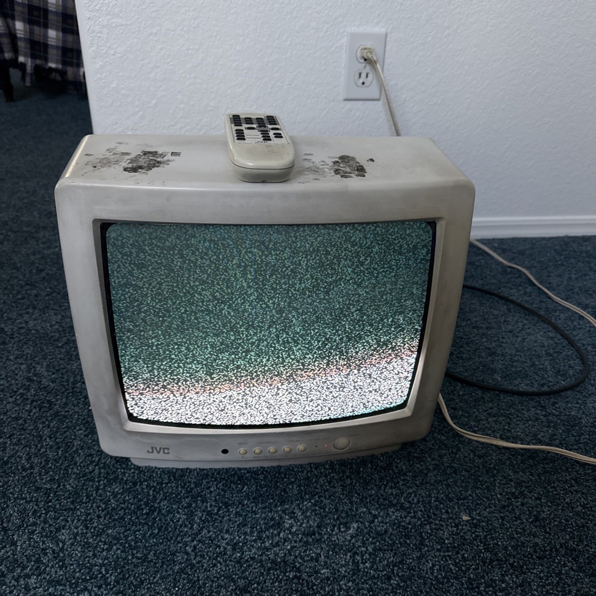 1996 Vintage JVC C-13711 TV TELEVISION SCREEN 13 INCHES Retro