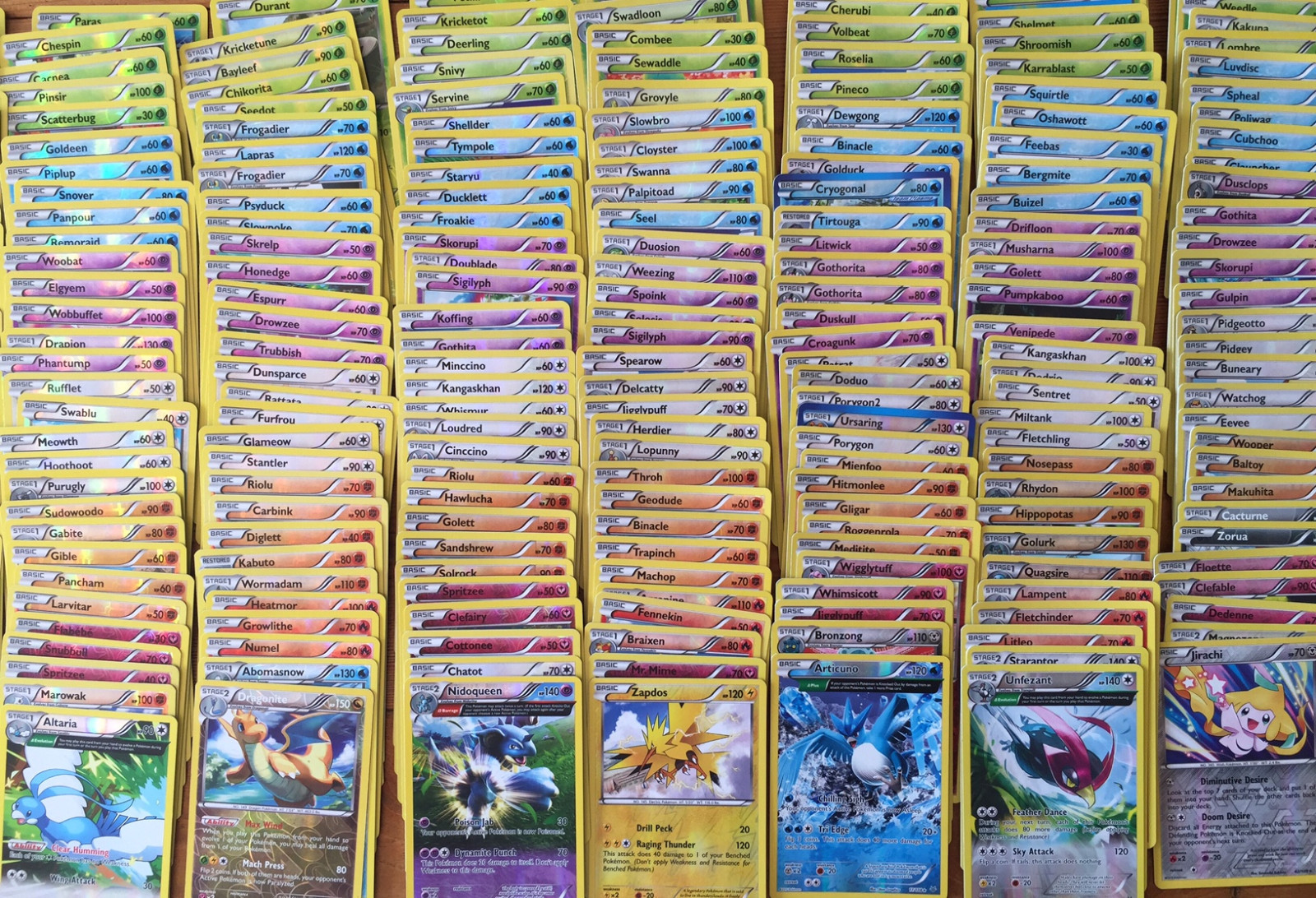 200 Pokemon Cards Bulk Lot - 2x Ultra Rare V or EX +32x Rares, Holos ...