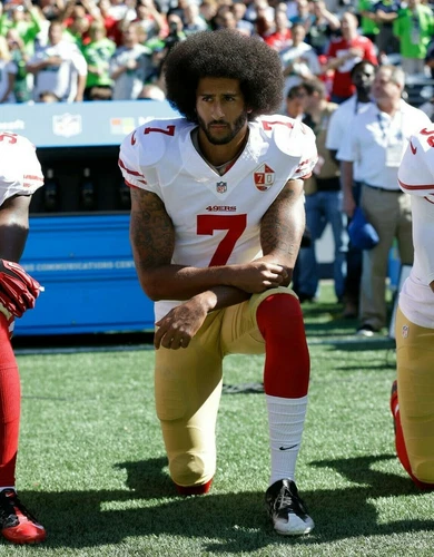 Colin Kaepernick SF 49ers National Anthem Protest Kneeling 8 x 10 Color Photo #1 - Picture 1 of 1